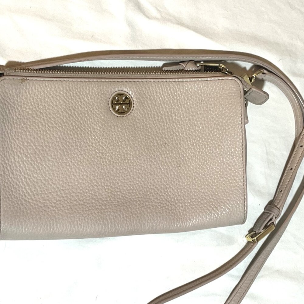 TORY BURCH Kira Tan Pebbled Leather Crossbody Clutch Purse Gold Hardware